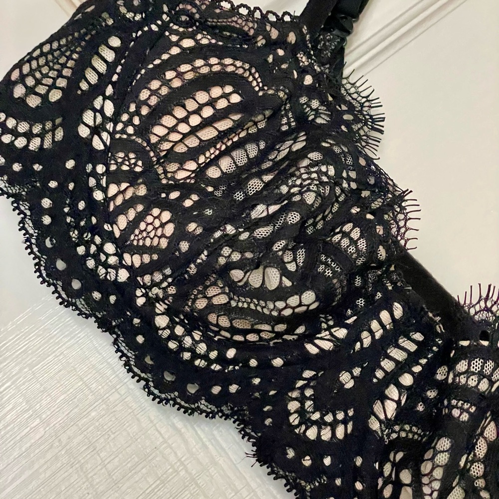 VICTORIA SECRET Dream Angels Push up Lace Underwire Bra Black Nude 34B, NWT - Picture 3 of 11
